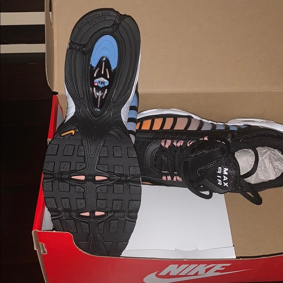 Women’s Nike AIR MAX TAILWIND IV - Picture 4 of 4